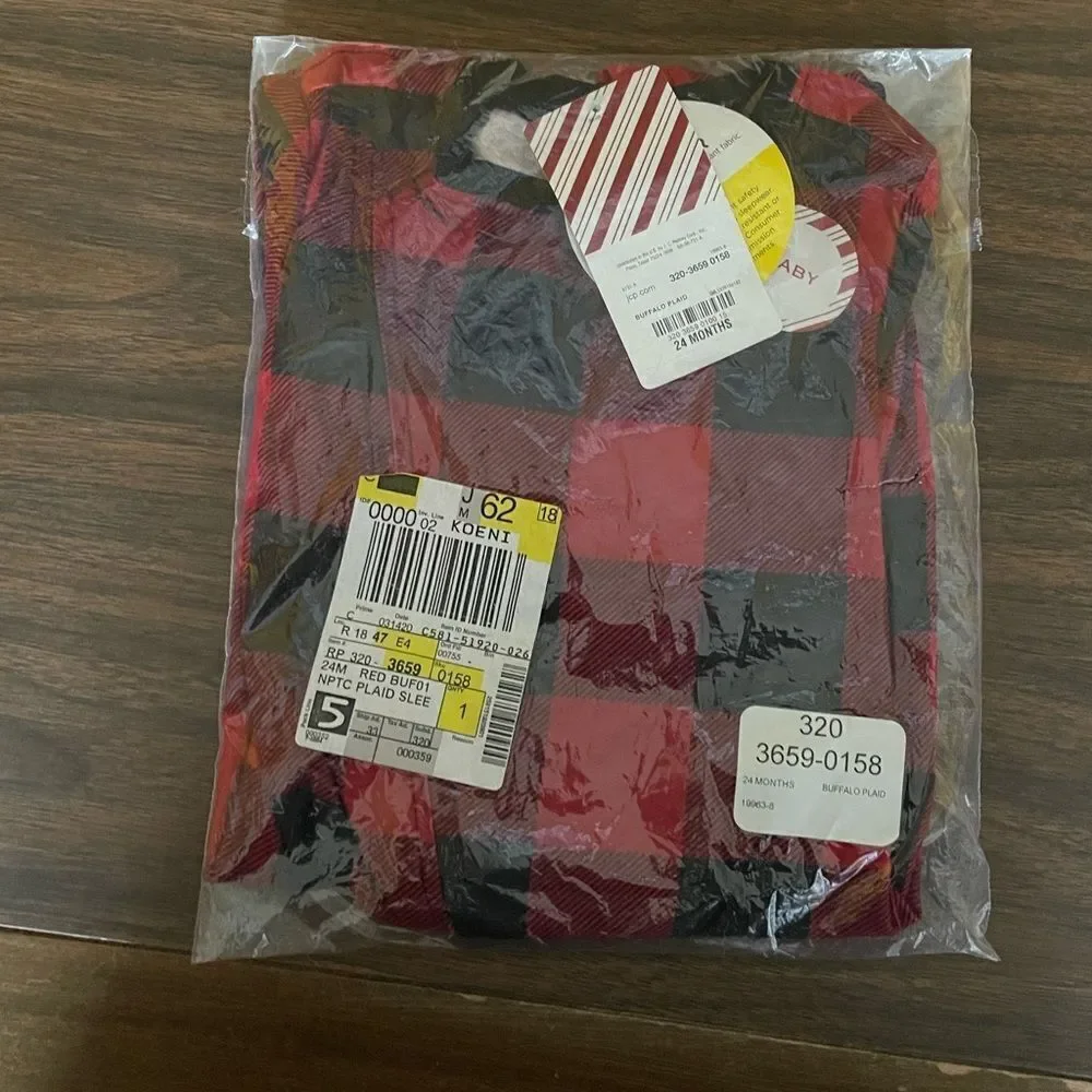 Red and Black Buffalo Plaid Kids One Piece PJs 24m NWT - Picture 3 of 7